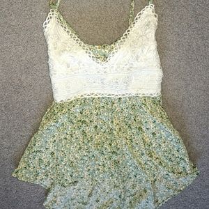 NWOT floral tank top/ blouse sz L